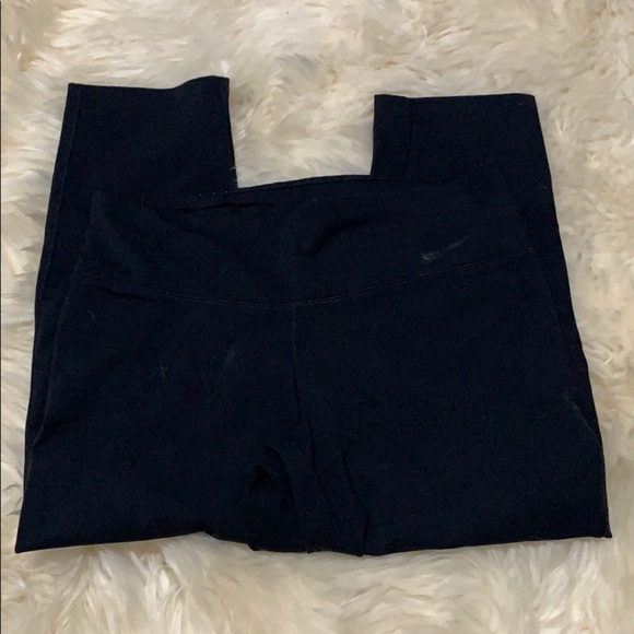 NIKE Dri-fit black crop leggings/capris - Picture 8 of 12